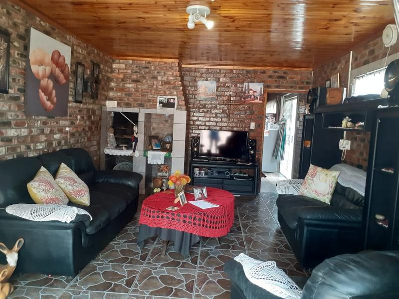 2 Bedroom Property for Sale in Albertinia Western Cape